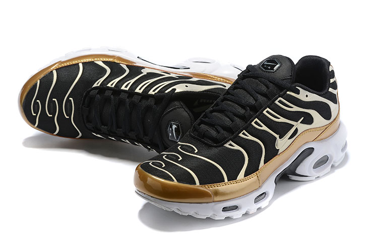 Men Nike Air Max PLUS Black Gold White